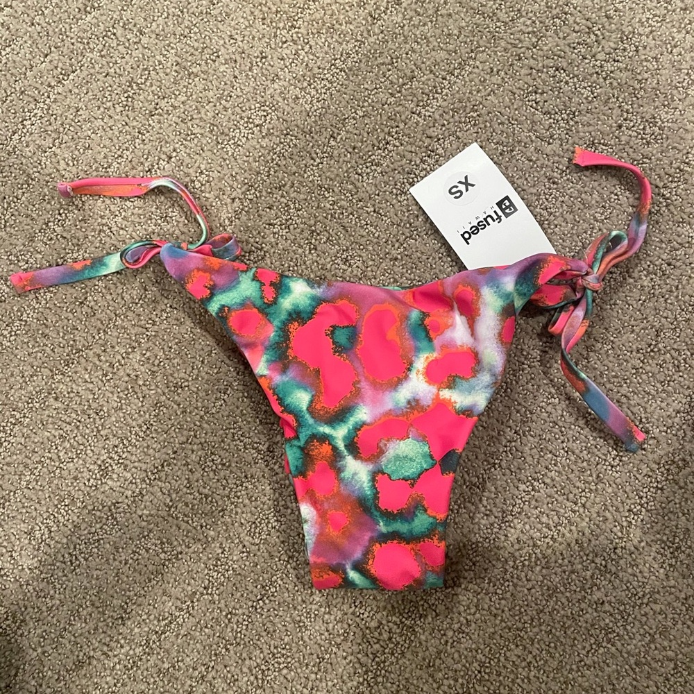 NWT Fused Hawai’i Aloha bottom